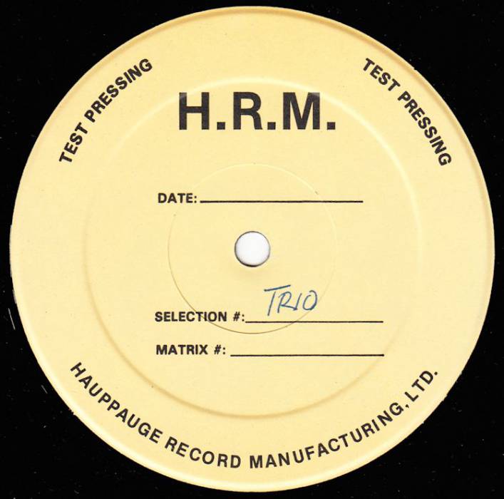 trio_usa_testpressung_bseite.jpg trio_usa_testpressung_bseite.jpg