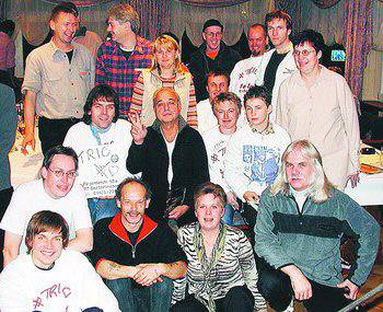 triofans2004.jpg triofans2004.jpg