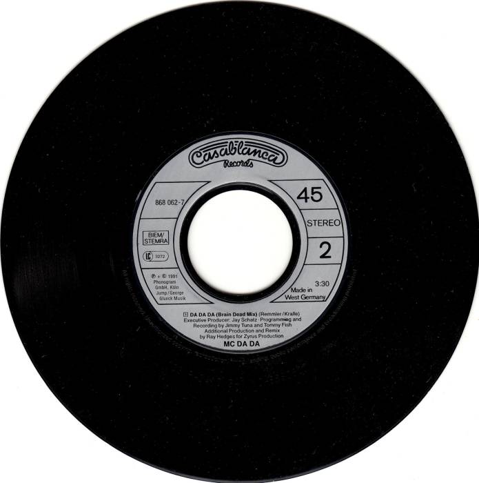 mcdada_single_bseite.jpg mcdada_single_bseite.jpg