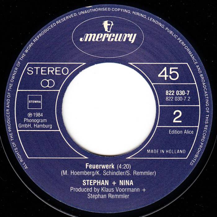 fireworks_single_bseite.jpg fireworks_single_bseite.jpg